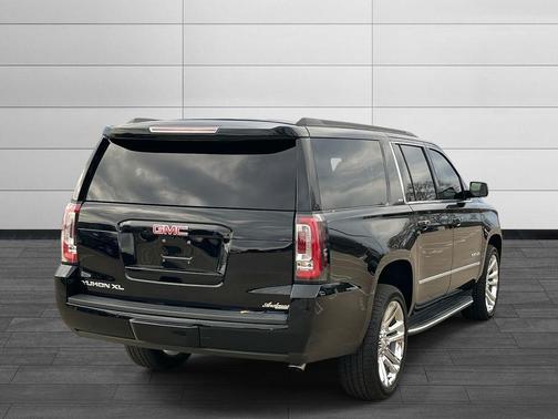 2020 GMC Yukon XL SLT