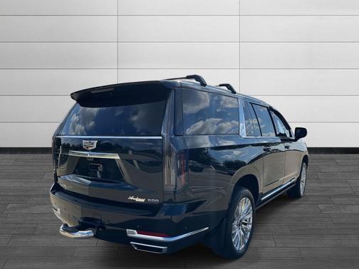 2025 Cadillac Escalade ESV Premium Luxury