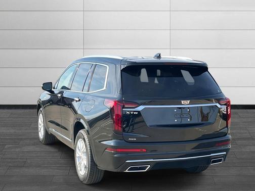 2025 Cadillac XT6 Luxury AWD