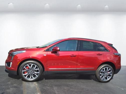 2025 Cadillac XT5 Sport