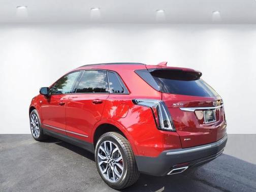 2025 Cadillac XT5 Sport