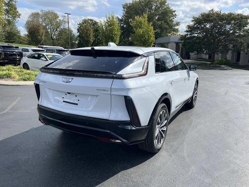 2026 Cadillac LYRIQ Premium Sport