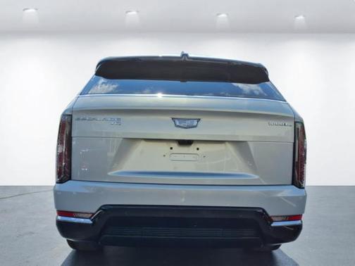 2025 Cadillac Escalade IQ Luxury 2