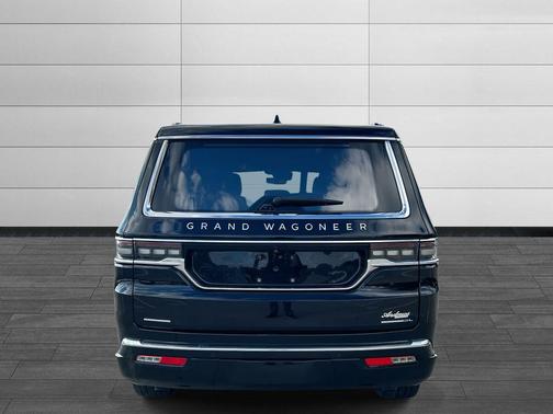 2023 Jeep Grand Wagoneer L Series III 4x4