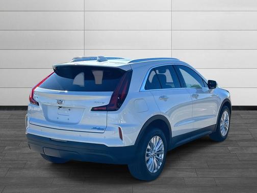 2024 Cadillac XT4 Luxury