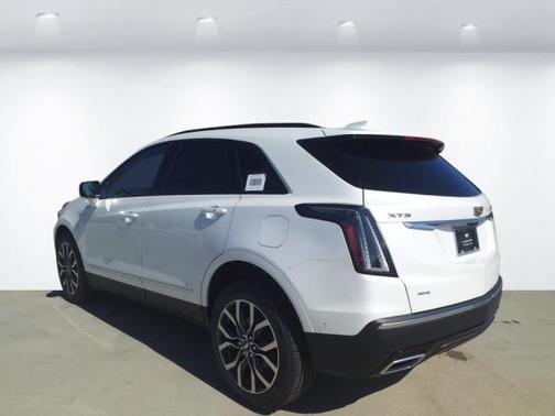 2025 Cadillac XT5 Sport