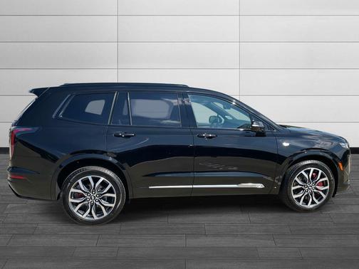 2025 Cadillac XT6 Sport AWD