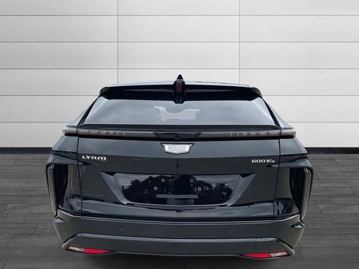 2025 Cadillac LYRIQ Sport