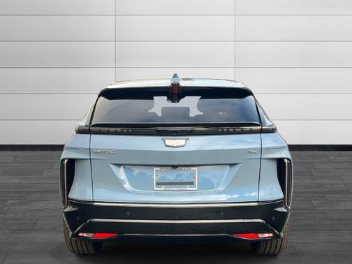 Blue Graphite Tricoat 2027 Cadillac LYRIQ Signature Luxury