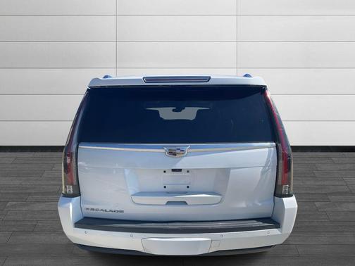2018 Cadillac Escalade ESV Premium Luxury