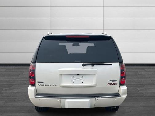 2010 GMC Yukon XL Denali