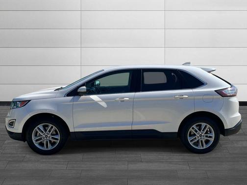 White Platinum Clearcoat Metallic 2017 Ford Edge SEL