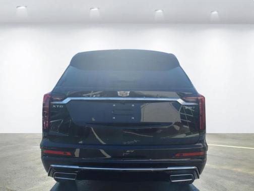 2025 Cadillac XT6 Luxury FWD