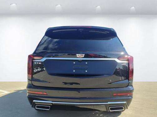 2025 Cadillac XT6 Premium Luxury FWD