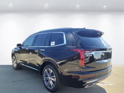 2025 Cadillac XT6 Premium Luxury FWD