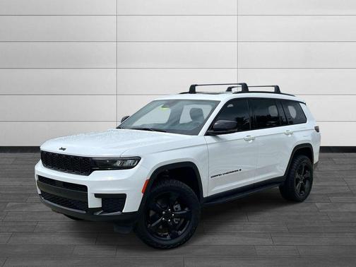 Bright White Clearcoat 2023 Jeep Grand Cherokee L Altitude