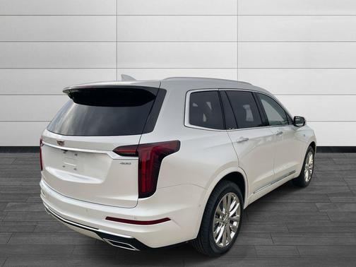 2025 Cadillac XT6 Premium Luxury FWD