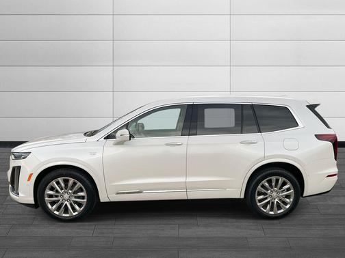 2025 Cadillac XT6 Premium Luxury FWD