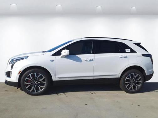 2025 Cadillac XT5 Sport