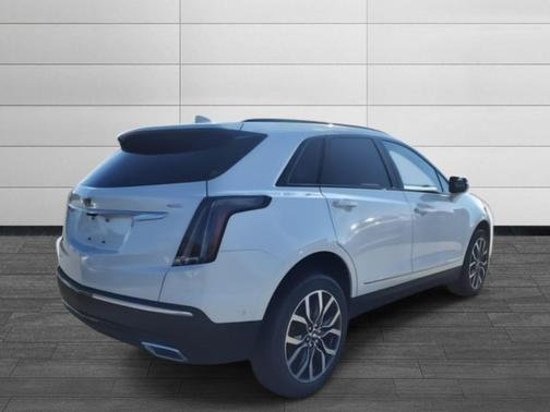 2025 Cadillac XT5 Sport