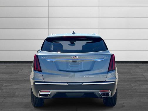 Argent Silver Metallic 2026 Cadillac XT5 Premium Luxury