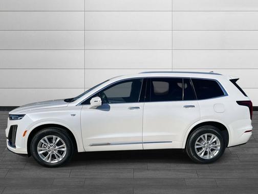 2025 Cadillac XT6 Luxury FWD