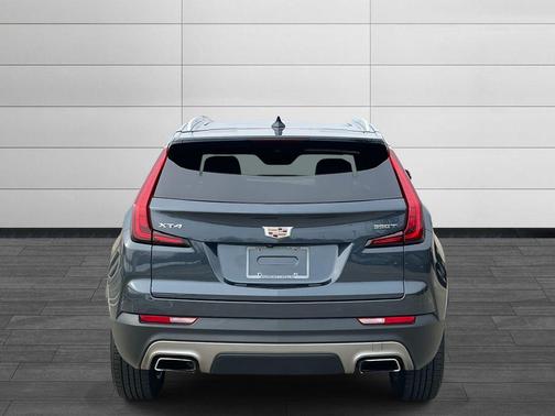 2021 Cadillac XT4 Premium Luxury