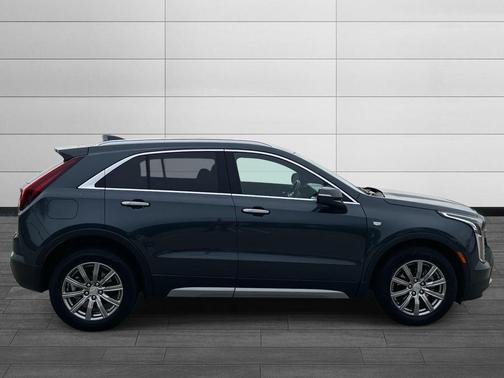 2021 Cadillac XT4 Premium Luxury