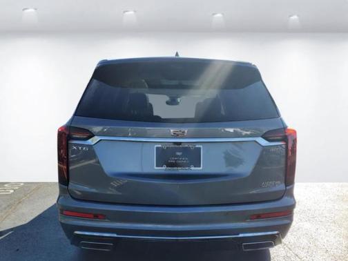 2022 Cadillac XT6 Premium Luxury FWD