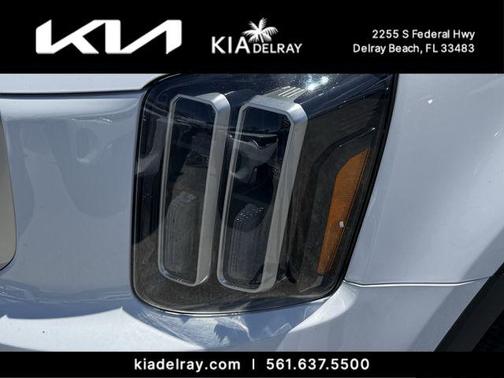 Glacial White Pearl 2023 Kia Telluride S