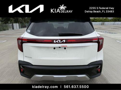 Clear White/Black Roof 2026 Kia Seltos S