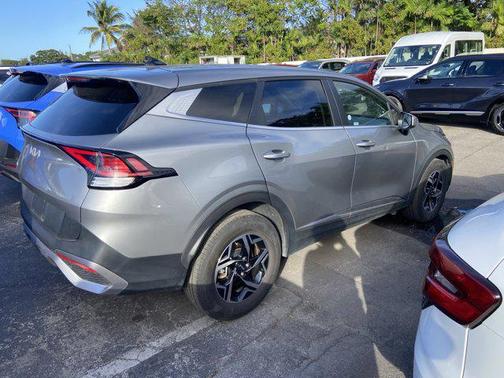 2024 Kia Sportage LX