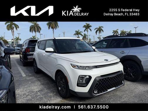 Snow White Pearl 2021 Kia Soul EX
