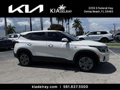 Snow White Pearl 2025 Kia Seltos LX