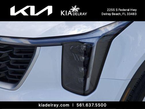 Glacial White Pearl 2026 Kia Sorento LX
