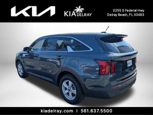 2022 Kia Sorento LX