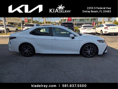 2021 Toyota Camry SE