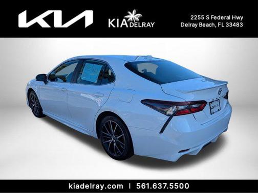 2021 Toyota Camry SE