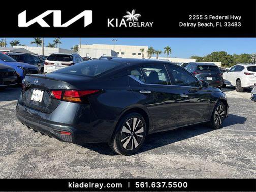 2022 Nissan Altima 2.5 SV