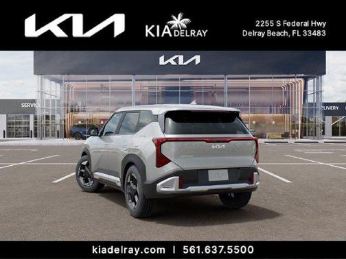 Ivory Silver 2027 Kia Seltos S