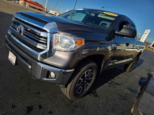 2017 Toyota Tundra SR5