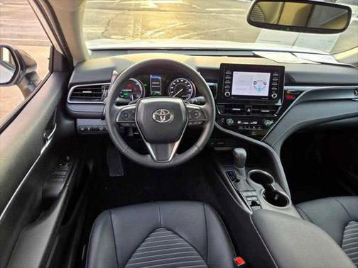 2024 Toyota Camry Hybrid SE