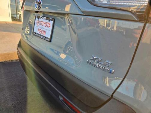 2021 Toyota RAV4 Hybrid XLE Premium