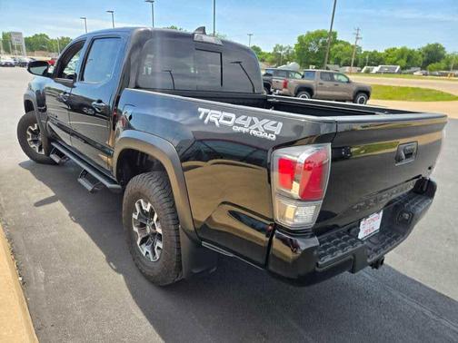 Midnight Black Metallic 2022 Toyota Tacoma TRD Off Road