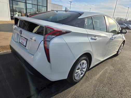 2016 Toyota Prius Two