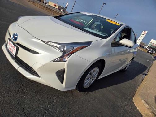 2016 Toyota Prius Two
