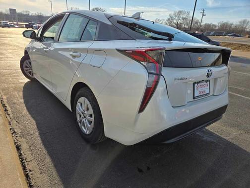 2016 Toyota Prius Two