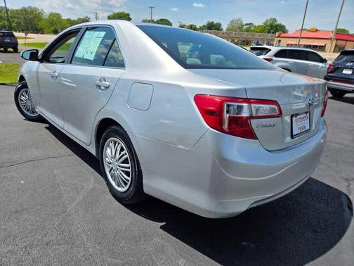 Classic Silver Metallic 2012 Toyota Camry LE