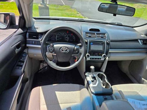 Classic Silver Metallic 2012 Toyota Camry LE