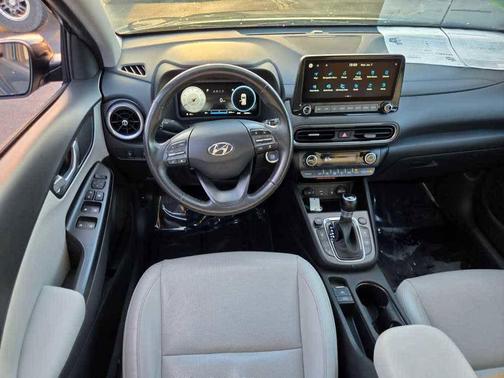 2022 Hyundai KONA Limited